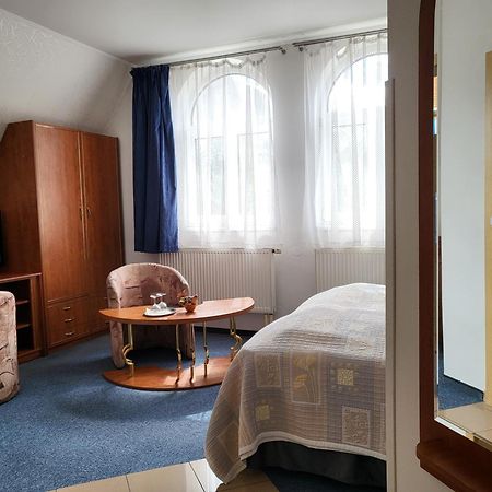 Hotel Margit Trenčianske Teplice Buitenkant foto