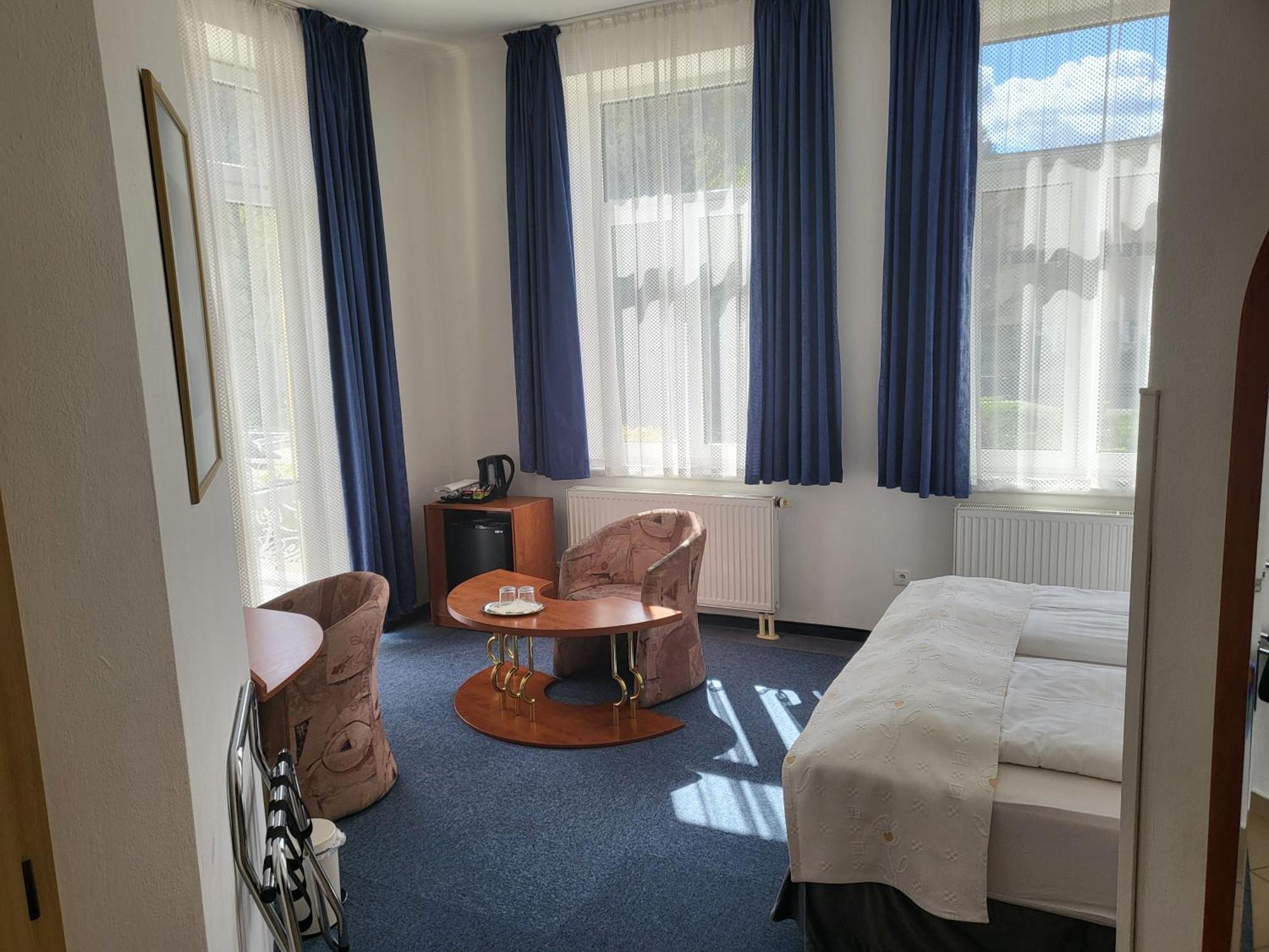 Hotel Margit Trenčianske Teplice Buitenkant foto