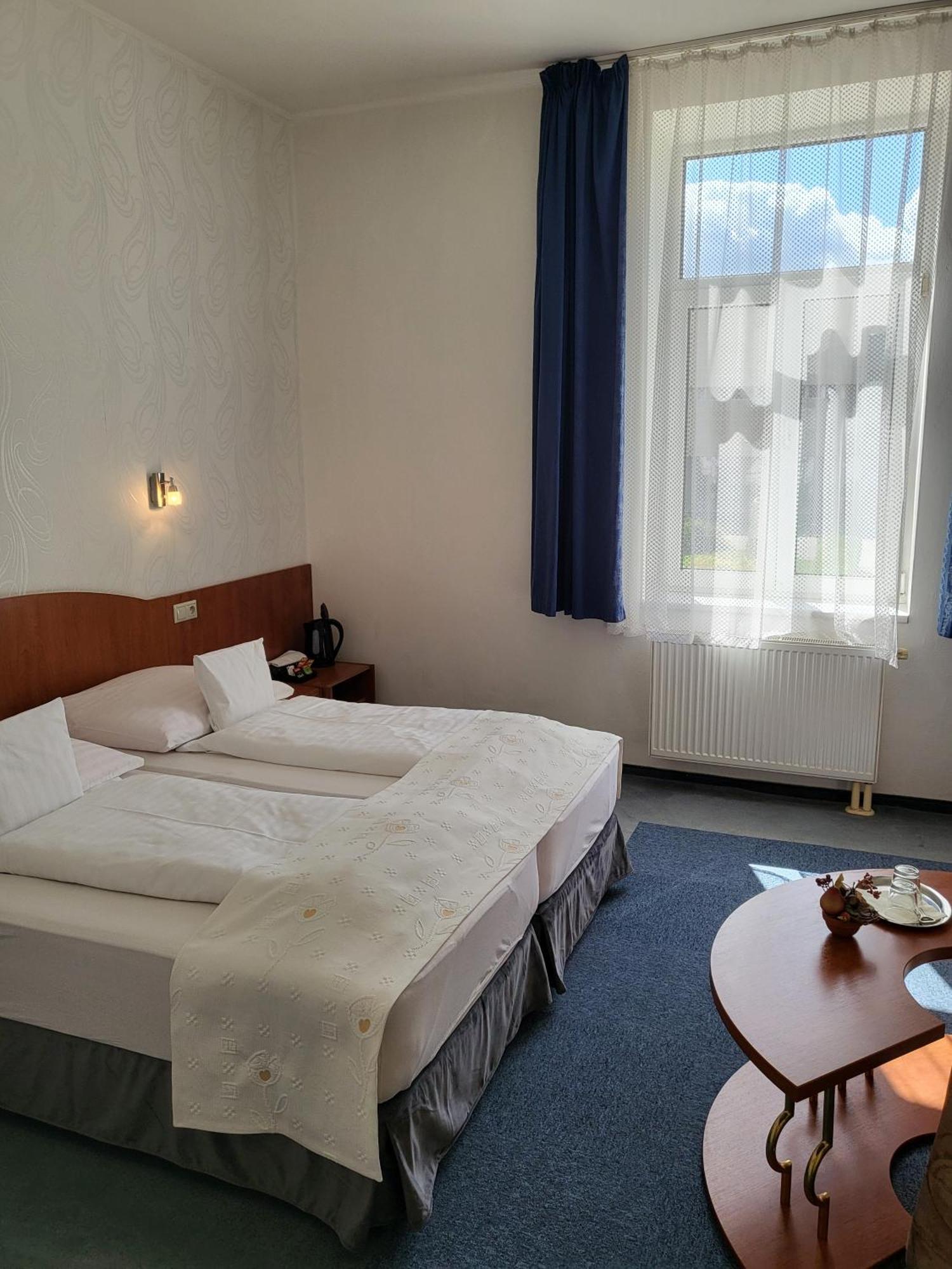 Hotel Margit Trenčianske Teplice Buitenkant foto