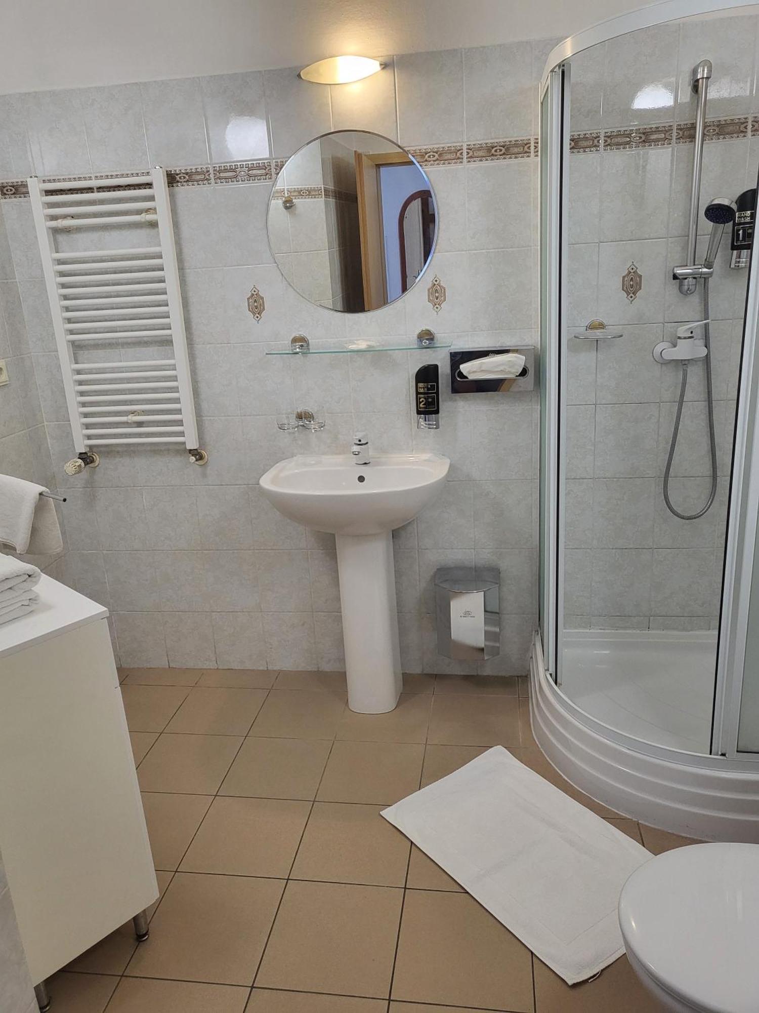 Hotel Margit Trenčianske Teplice Buitenkant foto